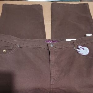 NWT - Gloria Vanderbilt - Amanda - Size 20W Average Brown Jeans.